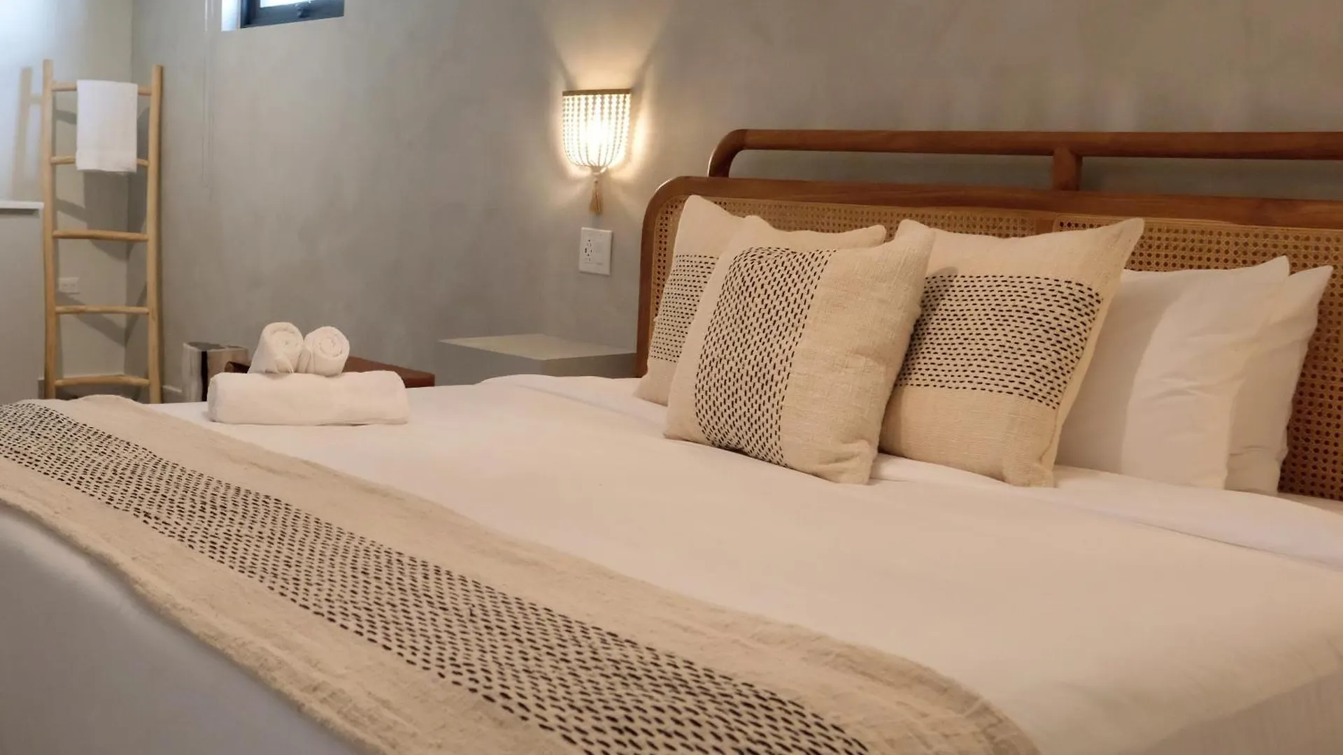 Bali Posh Hotel Pr, Isla Verde Carolina 3*,